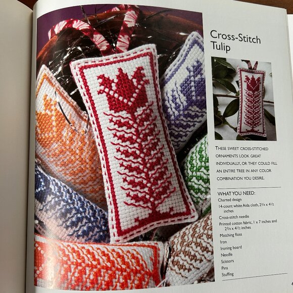 THE ART-FULL TREE: ORNAMENTS TO MAKE paperback book - Picture 5 of 9